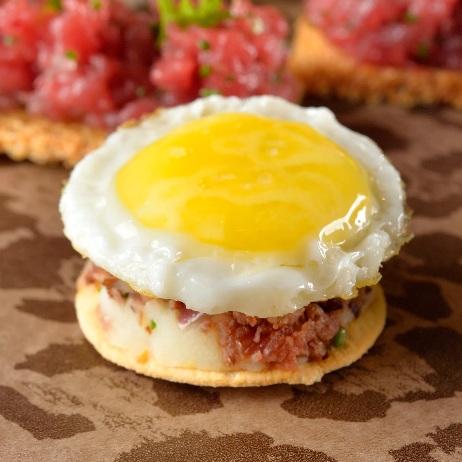 Canapé de bife a cavalo