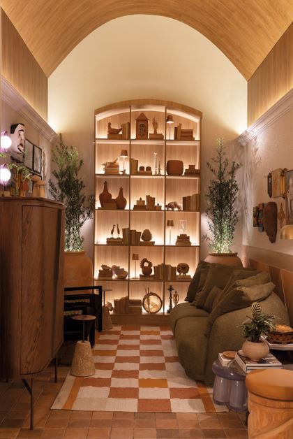 O arquiteto boliviano Eduardo Baldelomar retorna à CASACOR São Paulo 2026 assinando o Co-Living Chiquitano, uma galeria viva de memória e de identidade latino-americana.