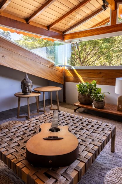 Projeto: Paulo Tripoloni | A decoração transformou o ambiente em espaço de meditação e contemplação.