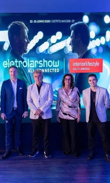 Carlos Clur, Ângelo Derenze, Cris Paola e Mateus Baldo em evento.